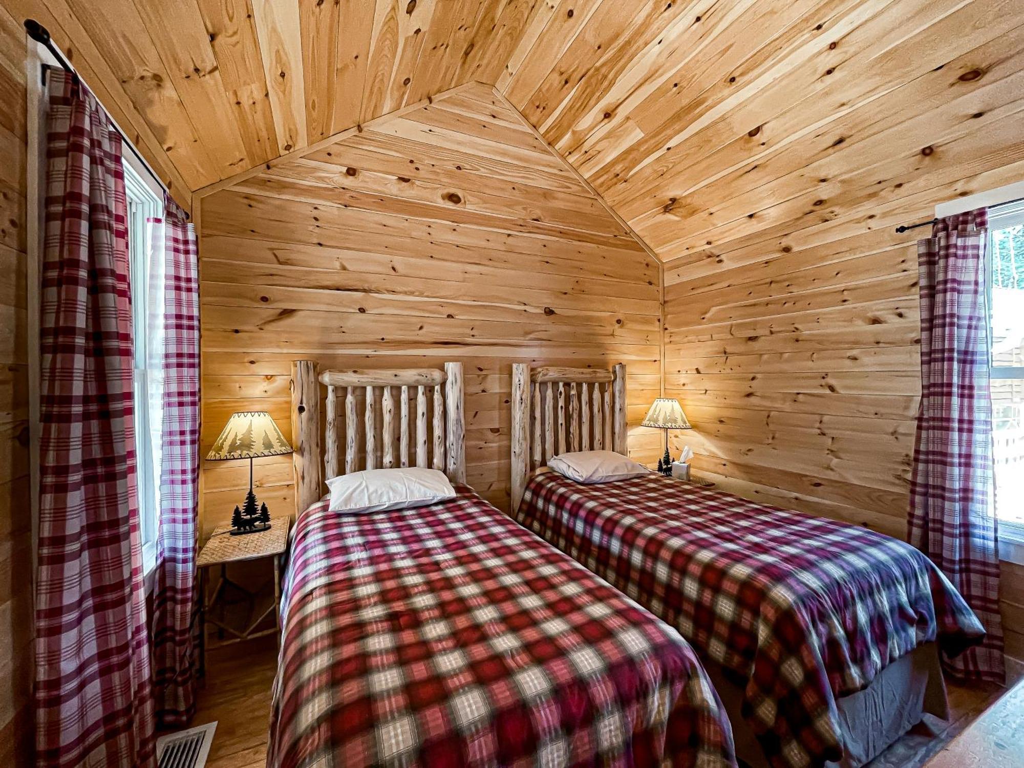 White Pine Camp Hotel Paul Smiths Ruang foto