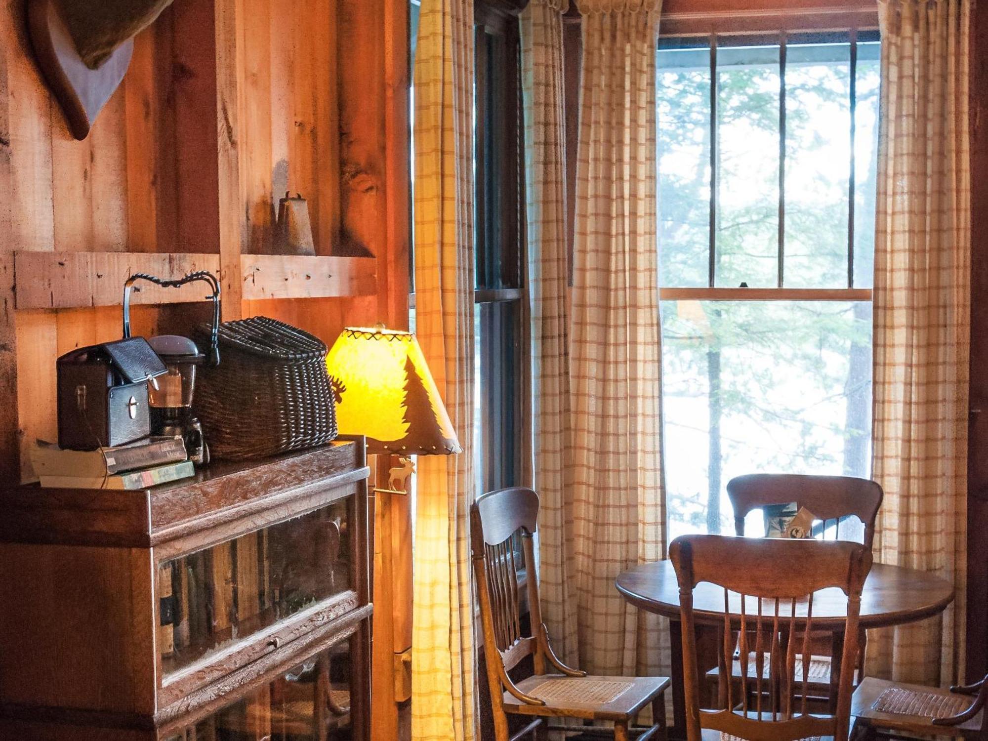 White Pine Camp Hotel Paul Smiths Ruang foto