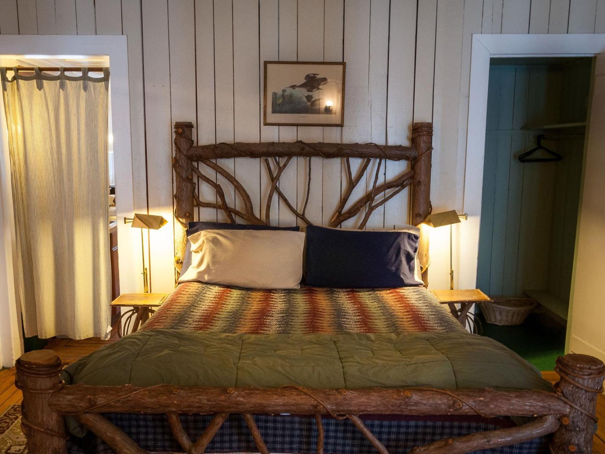 White Pine Camp Hotel Paul Smiths Ruang foto